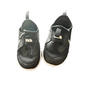 Nike toddler sneakers black slip on size 4.5 knit Shoes